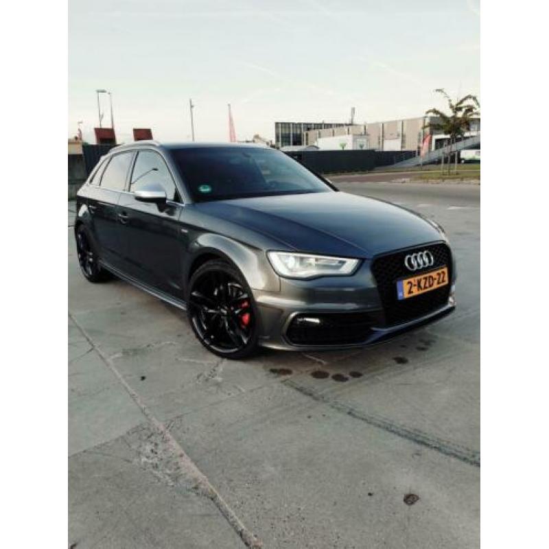 Audi A3 1.6 TDI 3x S line Sportback 2013 RS3 look
