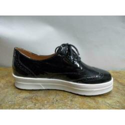 Zwarte lakschoenen Caprice maat 39