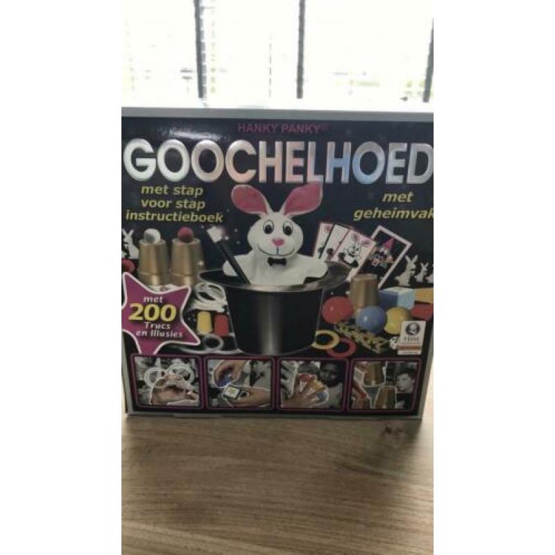 Goocheldoos ‘hanky panky’ compleet