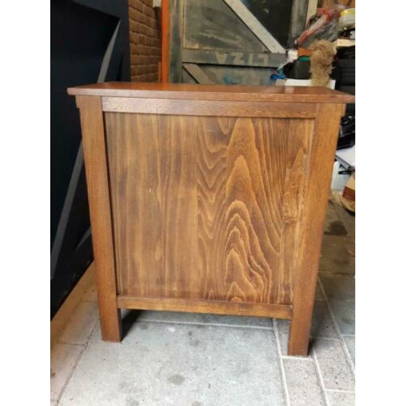 Houten ladenkastje met 3 (drie) lades