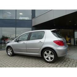 Peugeot 307 2.0-16V XSI (bj 2002)