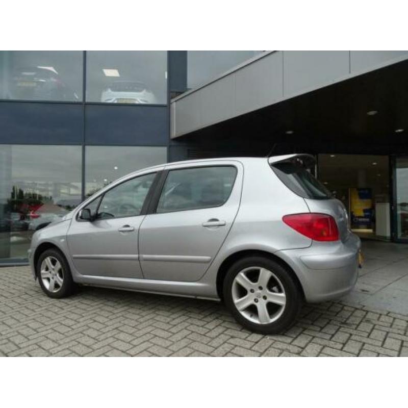 Peugeot 307 2.0-16V XSI (bj 2002)