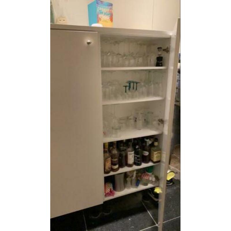 Mooie wandkast wit