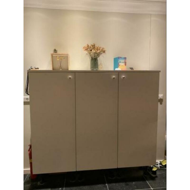 Mooie wandkast wit
