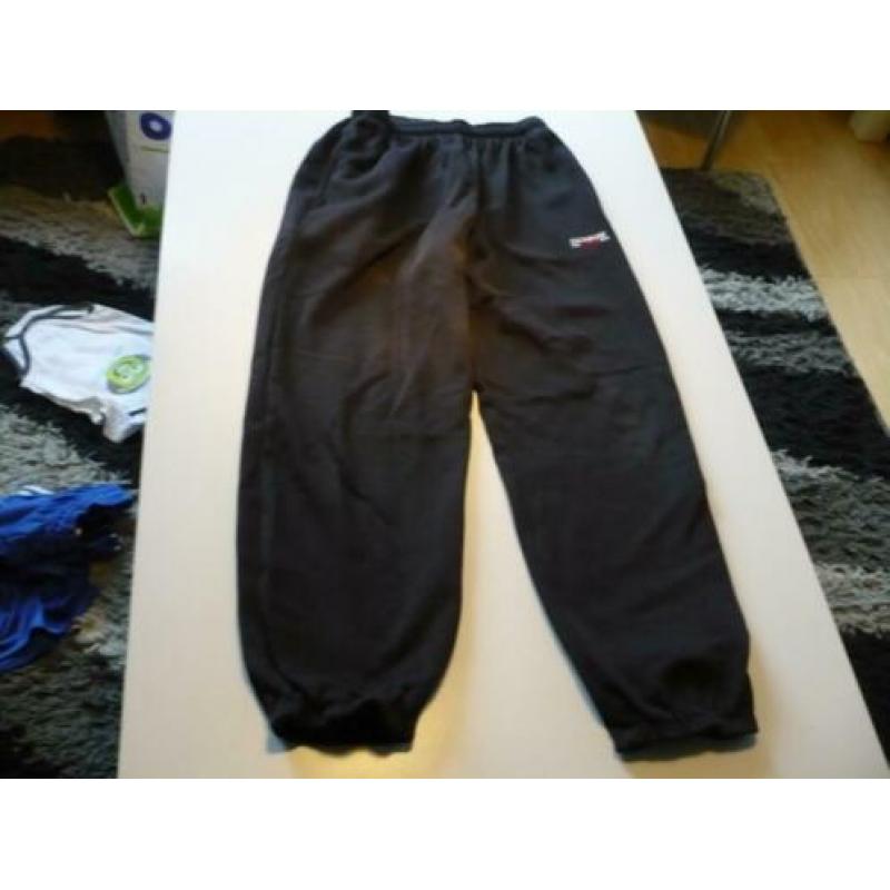 Zwarte joggingbroek van Donnay mt S voor 2,50 !!!!!!