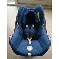 Blauwe Maxi Cosi met zitverkleiner en zonnekap