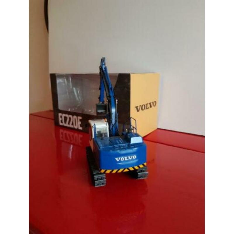 Volvo EC 220E