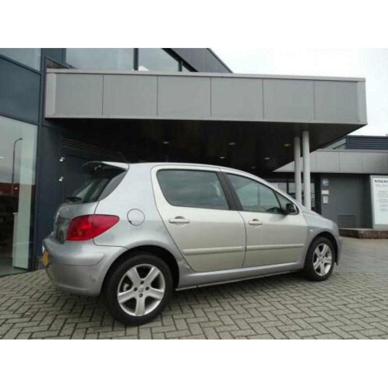 Peugeot 307 2.0-16V XSI (bj 2002)