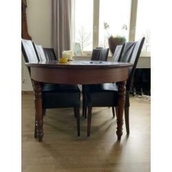 Antieke eettafel met 6 stoelen