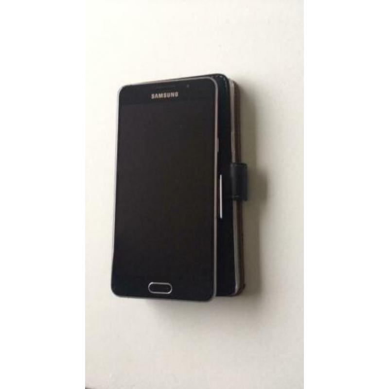 Samsung A5 met leder hoesje