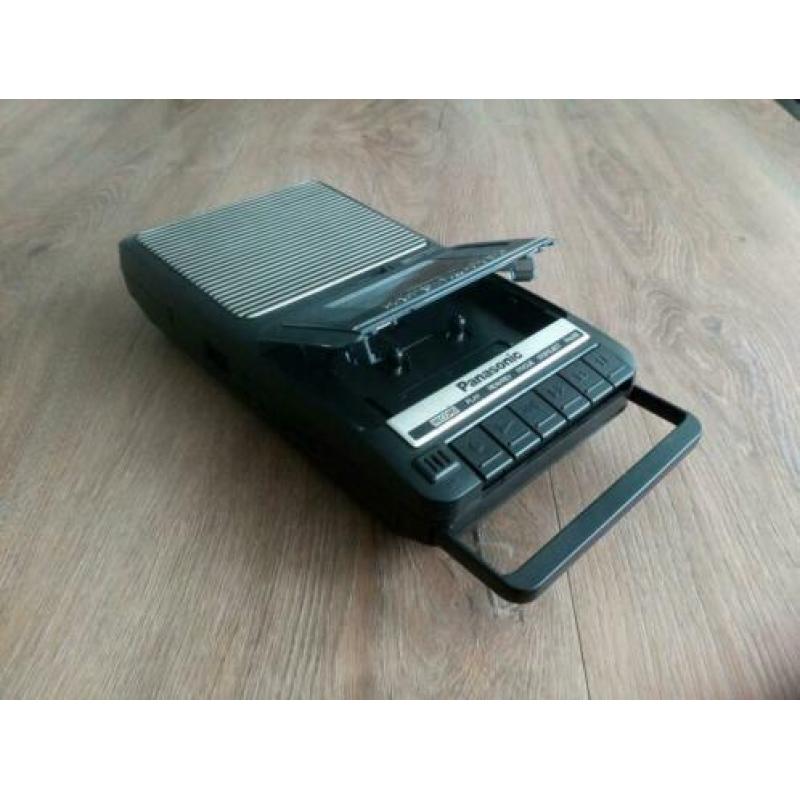 Vintage Panasonic cassetterecorder RQ-2102