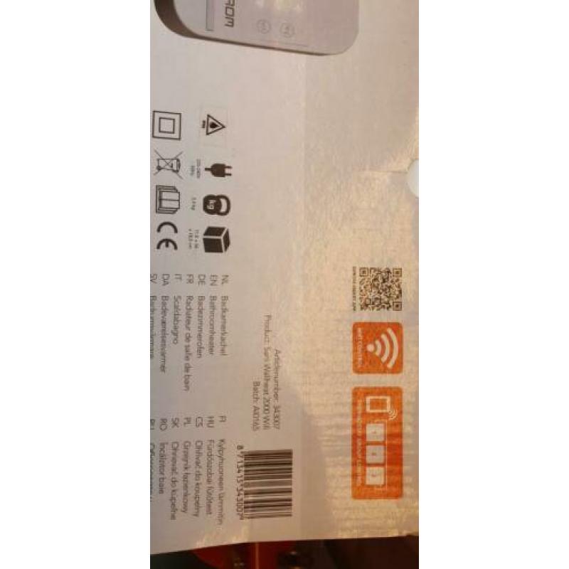 Sani wallheat 2000 watt WiFi badkamer verwarming.