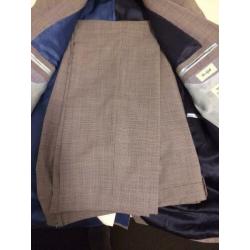 Prachtig Van Gils kostuum - maat 50 - 100% wol - luxe stof
