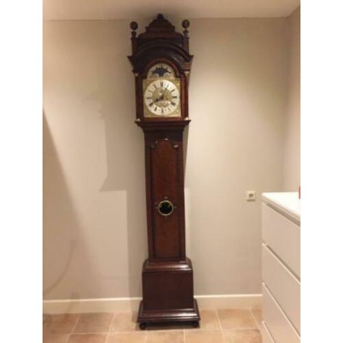amsterdammer , hollands staand horloge uit circa 1740