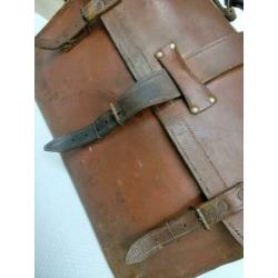 Oude schooltas, mooie patine
