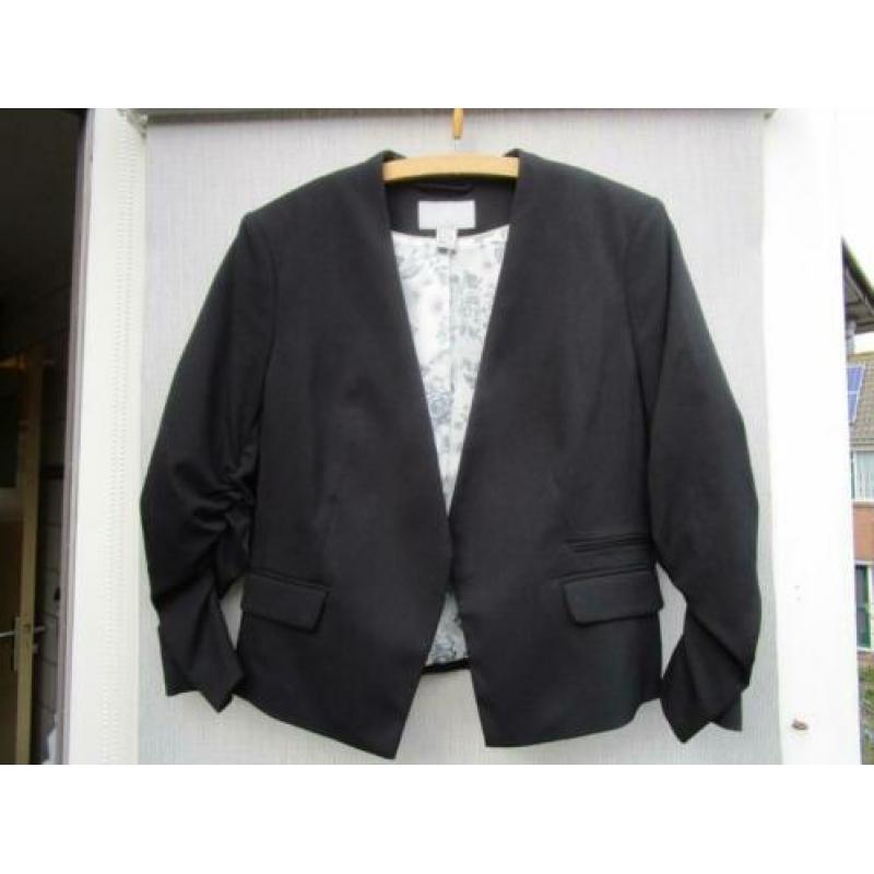 Jasje H&M mt 42 kort jasje zwart 3/4 mouwen