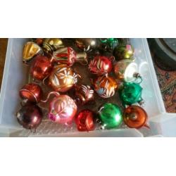 antieke kerstbal 74 theepotjes en kannetjes