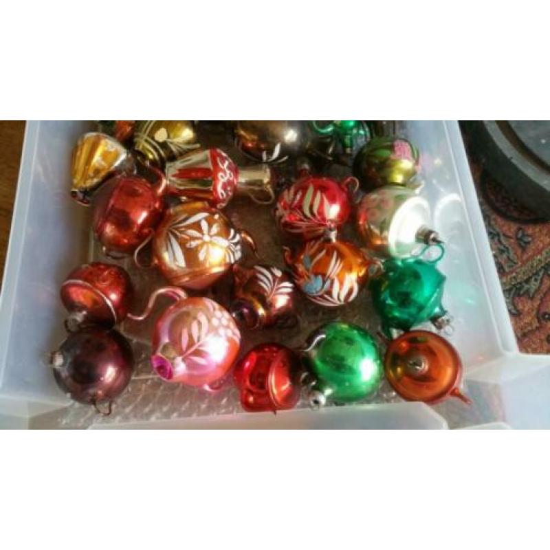 antieke kerstbal 74 theepotjes en kannetjes