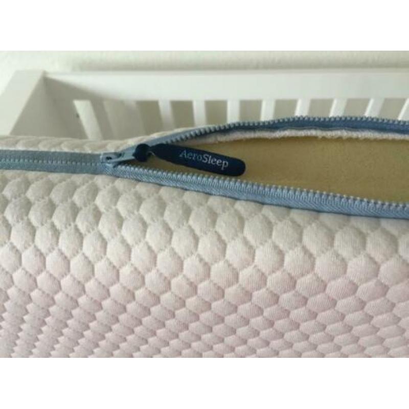 Ledikant hoogglans wit incl aerosleep matras en accessoires