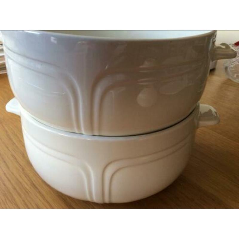 6 borden en 2 schalen van servies Johnson brothers