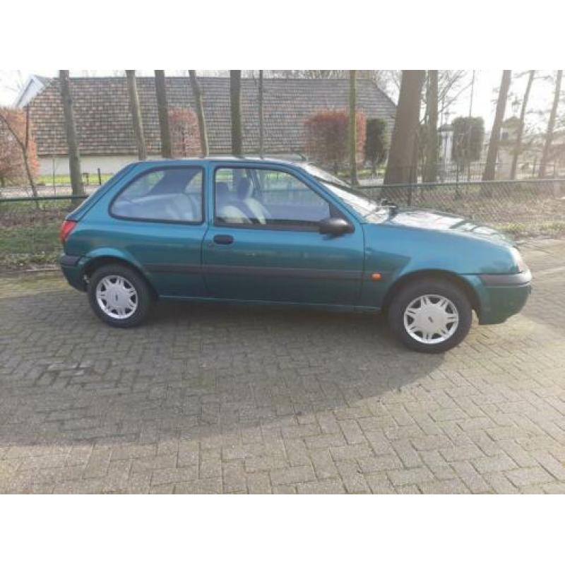 Ford Fiesta 1.25 I 3DR 2000 Groen