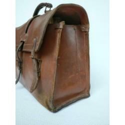 Oude schooltas, mooie patine