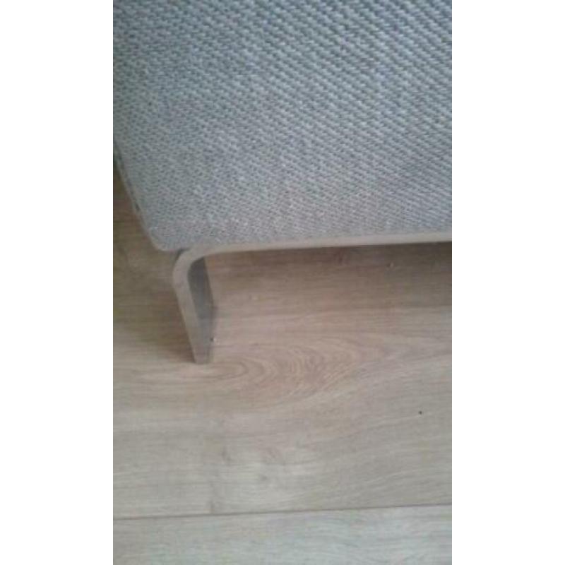 Mooie hocker, lichtgrijs