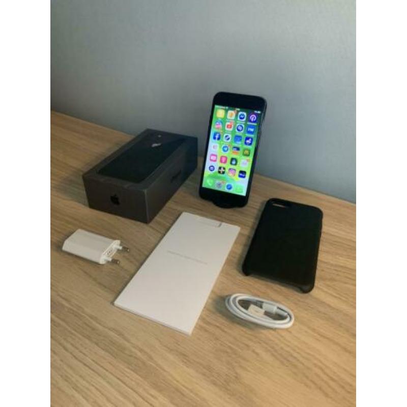 iPhone 7 32gb met een nieuw scherm