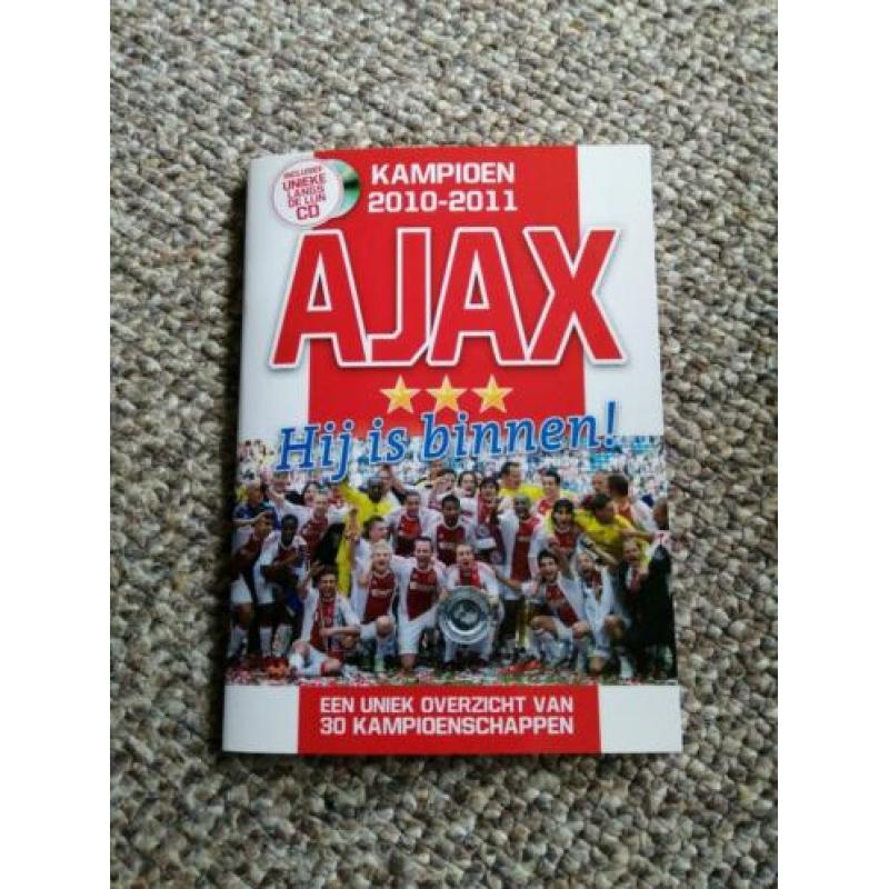 Boekwerk met cd ajax kampioen 2010.2011