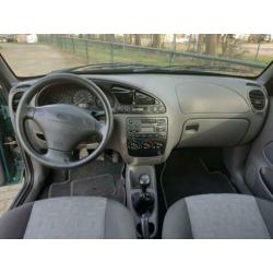 Ford Fiesta 1.25 I 3DR 2000 Groen