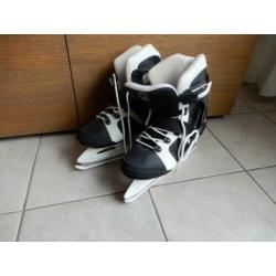 schaatsen mt 42=schoenmaat 40