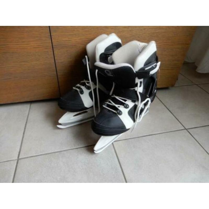 schaatsen mt 42=schoenmaat 40