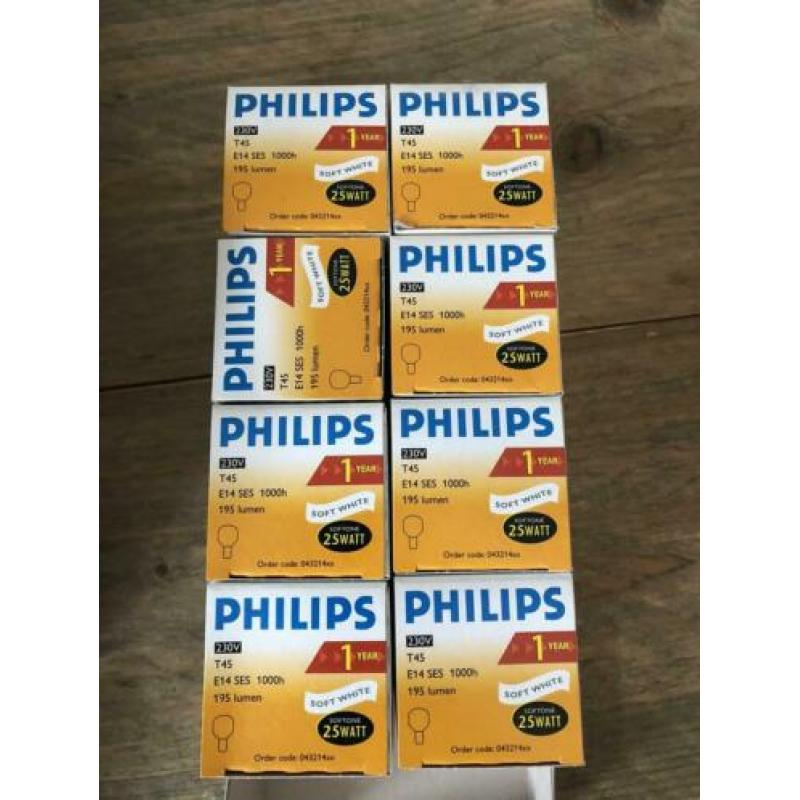 Te koop 18 nwe Philips softone lampen 25w kleine fit, koopje