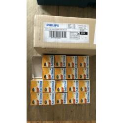 Te koop 18 nwe Philips softone lampen 25w kleine fit, koopje