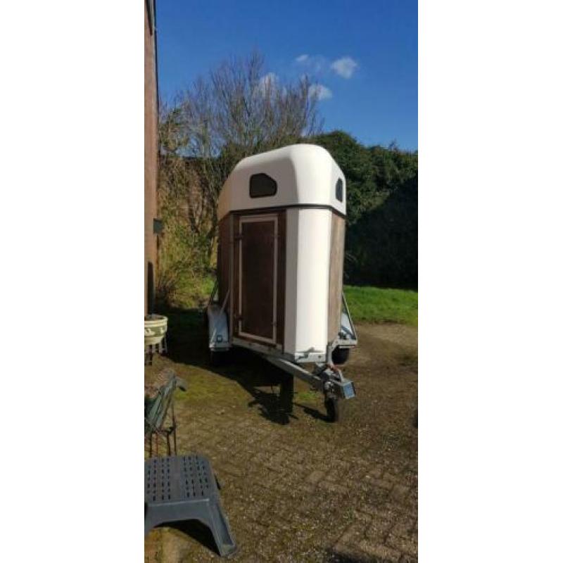Hotra 1,5 -paards trailer (opknapper)