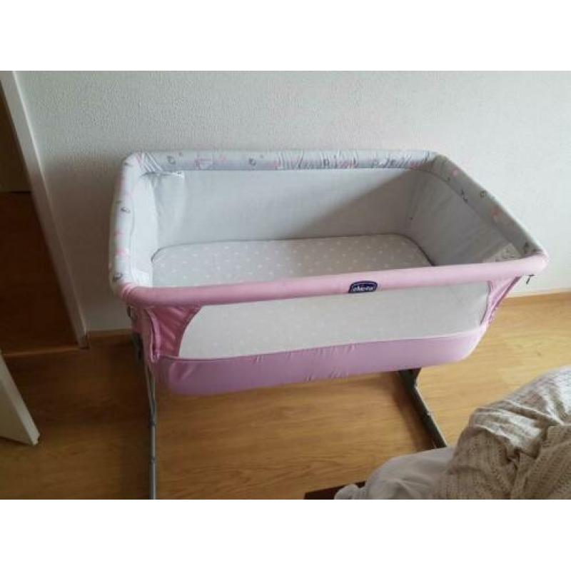 Chicco next 2 me roze