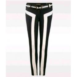 Mooie broek maat s/m valt meer als een kleine m