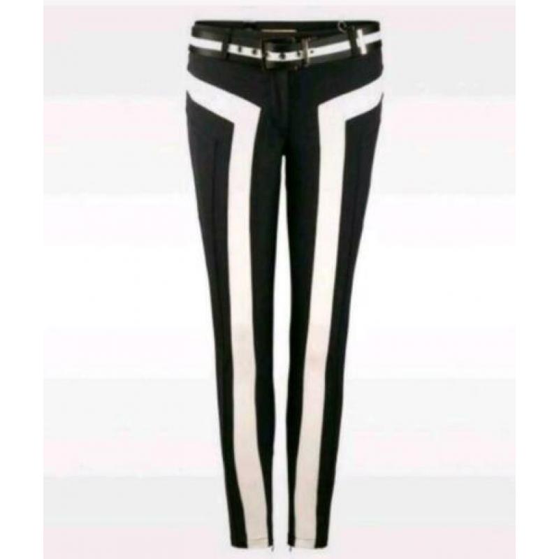 Mooie broek maat s/m valt meer als een kleine m