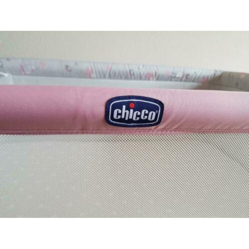Chicco next 2 me roze