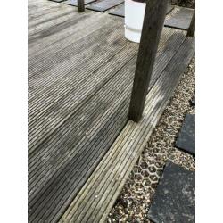 Terras 45 (14,5x450x2,8cm) hardhouten vlonderplanken ca 29m2