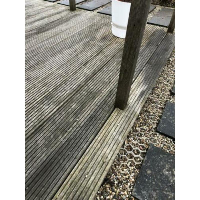 Terras 45 (14,5x450x2,8cm) hardhouten vlonderplanken ca 29m2