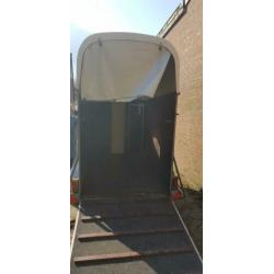 Hotra 1,5 -paards trailer (opknapper)