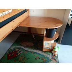 Half hoogslaper met bureau en kastje