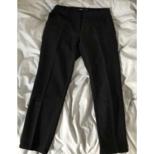 Nette zwarte pantalon cropped LMTD