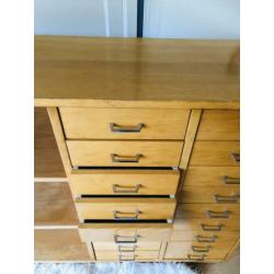 Vintage schoolkast ladekast boekenkast school retro kast