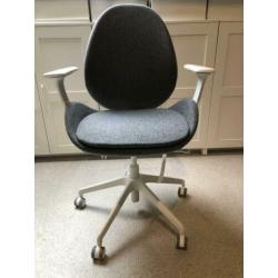 Bureaustoel met armleuningen (Ikea Hattefjall)