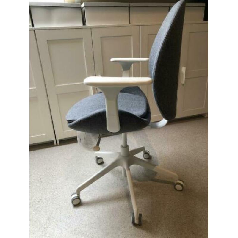 Bureaustoel met armleuningen (Ikea Hattefjall)