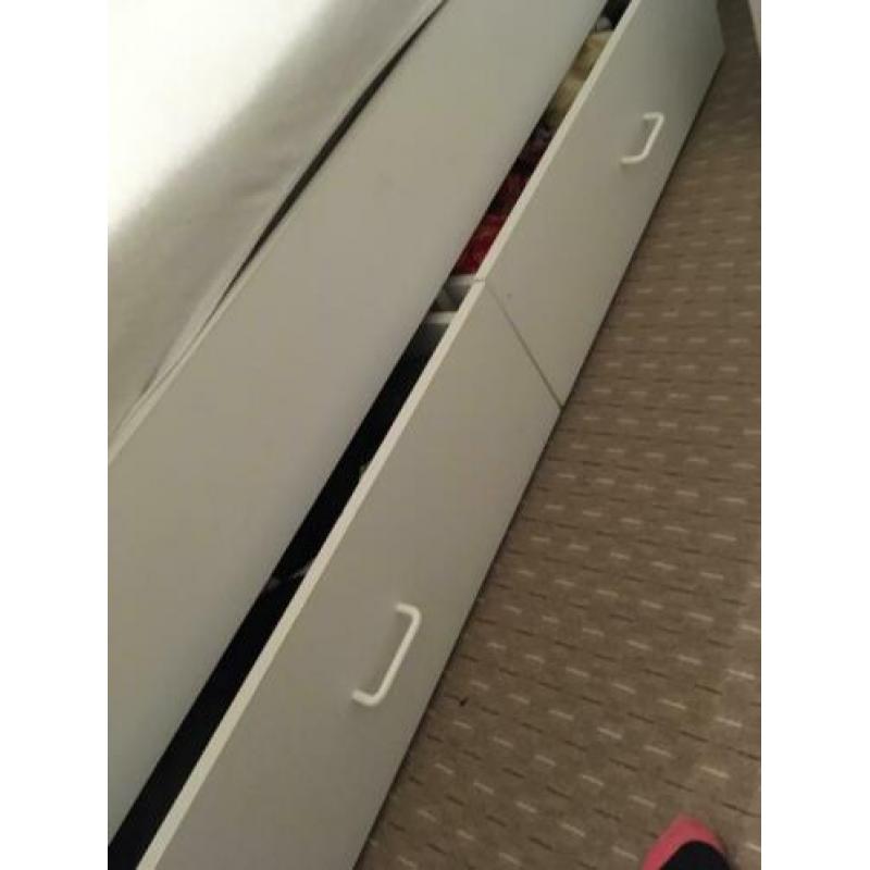 Bed 180/200,bedframe met 4 functionele onderbed opbrengen en