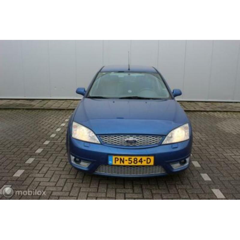 Ford Mondeo III 3.0 V6 ST220 2003