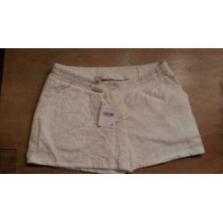 Leuke nieuwe witte dames shorts Clockhouse maat 36